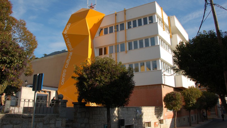 El Pablo Neruda de Colmenar acogerá este otoño hasta 28 cursos, talleres y seminarios