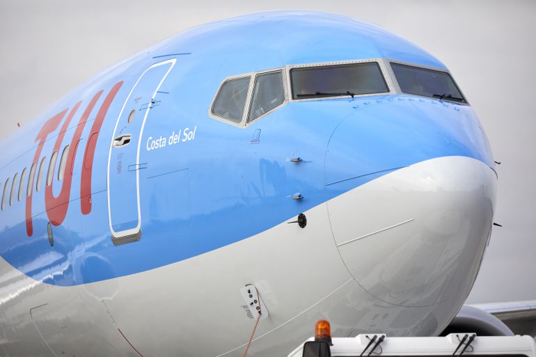 La compañía TUI bautiza su nuevo avión boeing 737 MAX 8 como Costa del Sol: La Costa del Sol vuela alto La compañía TUI bautiza su nuevo avión boeing 737 MAX 8 como Costa del Sol: La Costa del Sol vuela alto