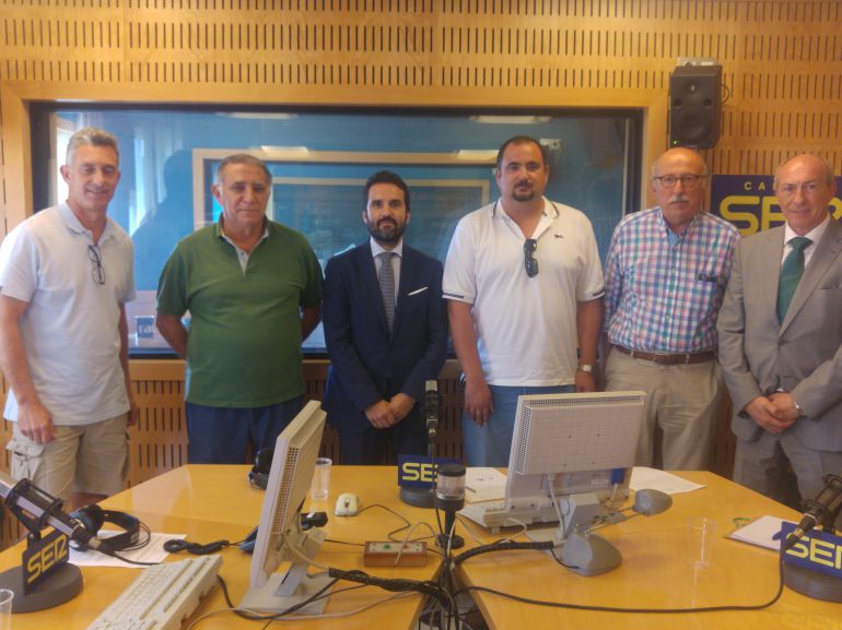 Administraciones, empresarios y expertos proponen cuáles serían las mejores medidas: ¿Necesita Málaga un plan para abordar la problemática de las medusas? Administraciones, empresarios y expertos proponen cuáles serían las mejores medidas: ¿Necesita Málaga un plan para abordar la problemática de las medusas?