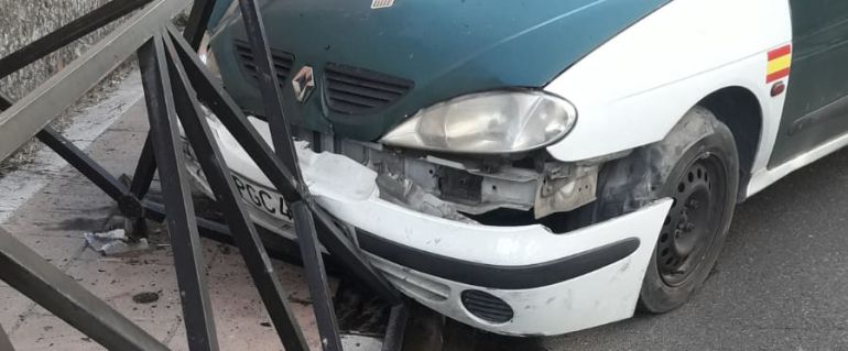 Un coche patrulla de la Guardia Civil se estrella en Carranque (Toledo) Un coche patrulla de la Guardia Civil se estrella en Carranque (Toledo)