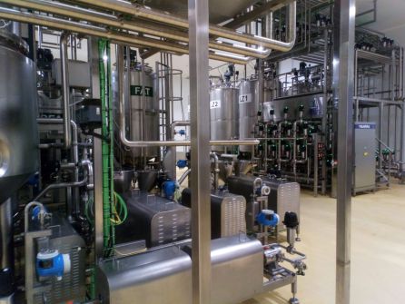 Sala de tanques de almacén y almacenamiento Sala de tanques de almacén y almacenamiento