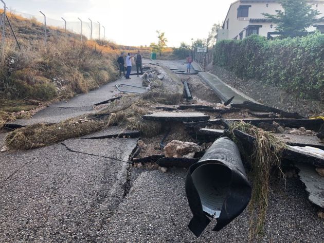 Calle destrozada en Fuentelencina. Calle destrozada en Fuentelencina.
