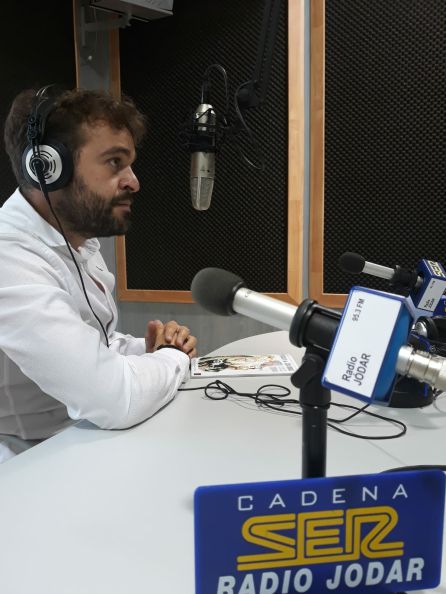 Momento de la entrevista con el alcalde de Bedmar, en nuestros estudios Momento de la entrevista con el alcalde de Bedmar, en nuestros estudios