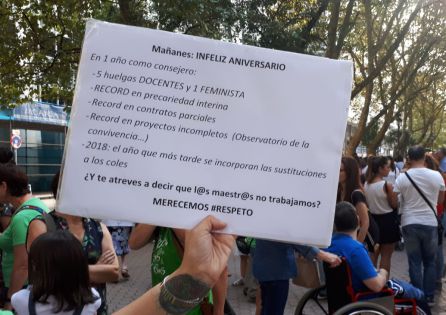 Imagen de uno de los carteles diseñados por los docentes para la manifestación de este jueves. Imagen de uno de los carteles diseñados por los docentes para la manifestación de este jueves.
