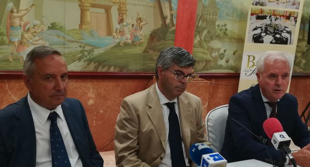Una decena de empresas dispuestas a instalarse ya en el aeropuerto Una decena de empresas dispuestas a instalarse ya en el aeropuerto