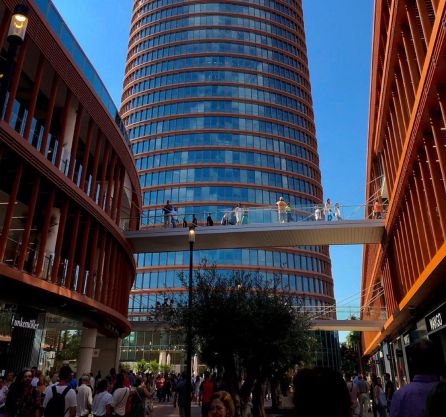 Expectación en la apertura de Primark en Sevilla Expectación en la apertura de Primark en Sevilla