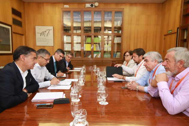 Los municipios ribereños de cabecera del Tajo se reunen con el Secretario de Estado de Medio Ambiente.: El gobierno pretende duplicar la desalación en el Levante Los municipios ribereños de cabecera del Tajo se reunen con el Secretario de Estado de Medio Ambiente.: El gobierno pretende duplicar la desalación en el Levante