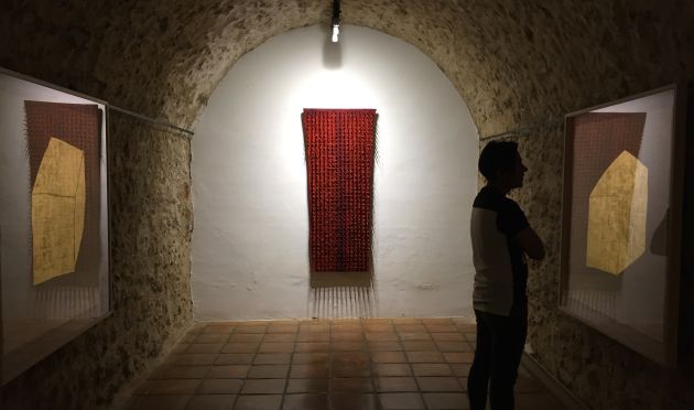 Sala de exposiciónes en el sótano del convento de las Carmelitas. Sala de exposiciónes en el sótano del convento de las Carmelitas.