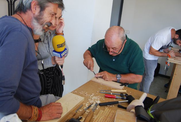 A pie de calle Madrid Oeste 04-10-2018 – Taller de talla en madera A pie de calle Madrid Oeste 04-10-2018 – Taller de talla en madera