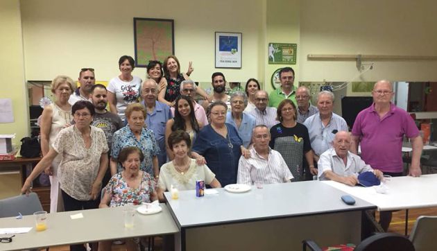 Convivencia de socios de la Asociación Parkinson Linares Jaén. Convivencia de socios de la Asociación Parkinson Linares Jaén.