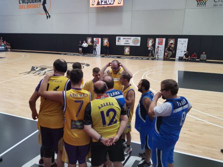 Jugadores de Aderes y 'Campeones' Jugadores de Aderes y 'Campeones'