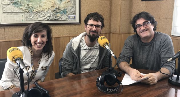 Beatriz Hernández, coordinadora del espacio 'Escuela de Salud; Adrián Mariana, enfermero, y Paco Auñón, director y presentador del programa 'Hoy por Hoy Cuenca. Beatriz Hernández, coordinadora del espacio 'Escuela de Salud; Adrián Mariana, enfermero, y Paco Auñón, director y presentador del programa 'Hoy por Hoy Cuenca.