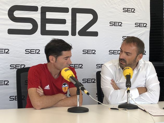 Marcelino, entrevistado por Pedro Morata en SER Deportivos Valencia. Marcelino, entrevistado por Pedro Morata en SER Deportivos Valencia.