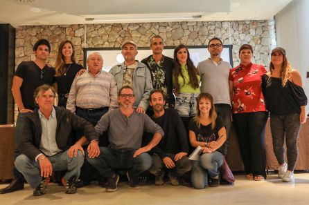 Imagen del equipo tras la presentación del proyecto Imagen del equipo tras la presentación del proyecto