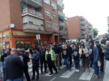 La PAH ha estado apoyando a Francisco García durante su desahucio. La PAH ha estado apoyando a Francisco García durante su desahucio.