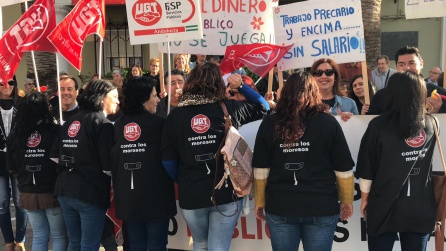Protestas porque les deben 5 nóminas a cada trabajador Protestas porque les deben 5 nóminas a cada trabajador