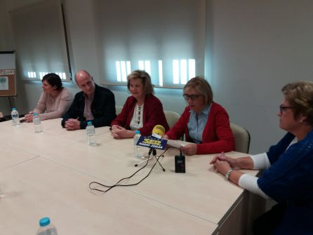 Momento de la intervención de la presidenta de ADIJ-Jódar, Margarita Hidalgo, en presencia de la delegada y el alcalde Momento de la intervención de la presidenta de ADIJ-Jódar, Margarita Hidalgo, en presencia de la delegada y el alcalde