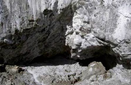 La mina subterránea de La Pesquera tenía su entrada en una ladera de la montaña. La mina subterránea de La Pesquera tenía su entrada en una ladera de la montaña.