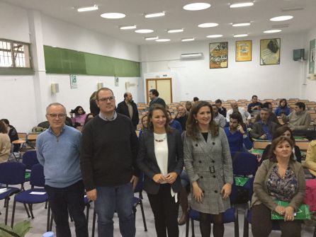 Ana Cobo y Yolanda Caballero se reúnen con personal docente en Linares Ana Cobo y Yolanda Caballero se reúnen con personal docente en Linares