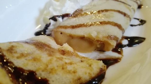 Panqueque con dulce de leche Panqueque con dulce de leche