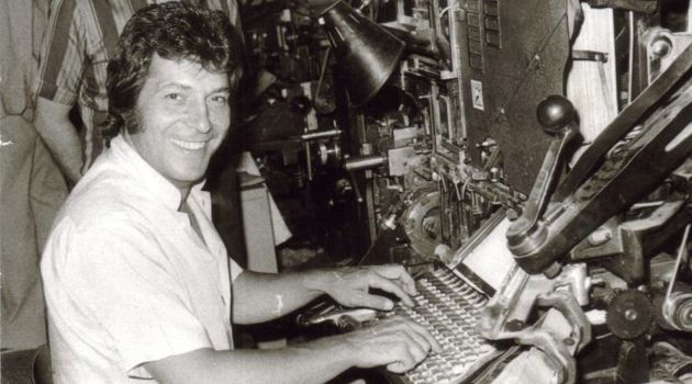 El actor Sancho Gracia sentado en la linotipia de los talleres de 'Diario de Cuenca' en 1978. El actor Sancho Gracia sentado en la linotipia de los talleres de 'Diario de Cuenca' en 1978.