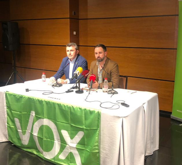 Cargas policiales contra los antifascistas que protestan en el acto de Hazte Oír y Vox Cargas policiales contra los antifascistas que protestan en el acto de Hazte Oír y Vox