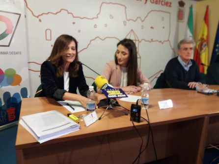 Momento de una de las intervenciones de Maribel Lozano (PP) Momento de una de las intervenciones de Maribel Lozano (PP)
