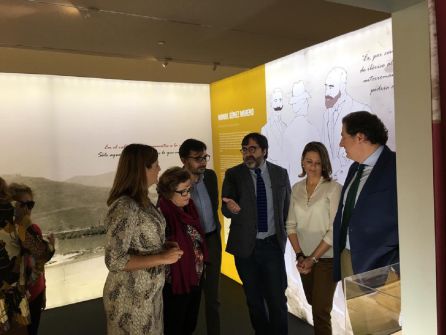 La exposicion es de estructura cuadrangular donde esta representada toda la historia y trayectoria arqueologica del monumento de la Cámara de Toya La exposicion es de estructura cuadrangular donde esta representada toda la historia y trayectoria arqueologica del monumento de la Cámara de Toya