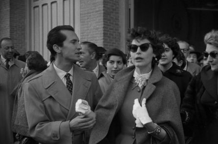 Luis Miguel Dominguin y Ava Gardner a la salida de las Ventas Luis Miguel Dominguin y Ava Gardner a la salida de las Ventas