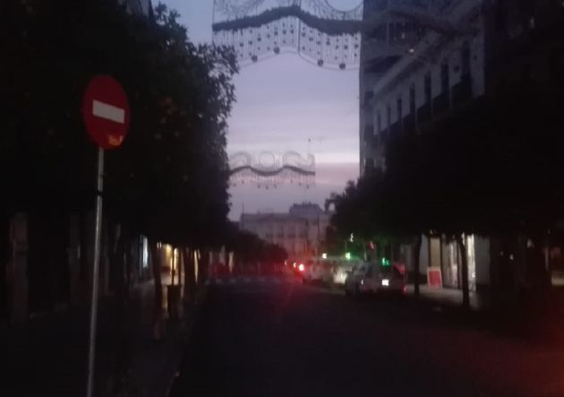 Sin luz en Claudio Marcelo. Sin luz en Claudio Marcelo.