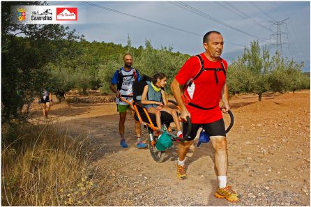 Jaume Barrantes y Águeda participan juntos en carreras de montaña gracias a una silla adaptada Jaume Barrantes y Águeda participan juntos en carreras de montaña gracias a una silla adaptada