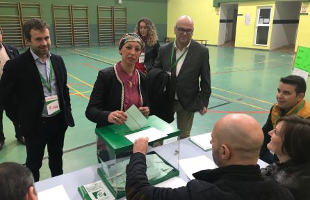 La número 3 del PSOE de jaén vota La número 3 del PSOE de jaén vota