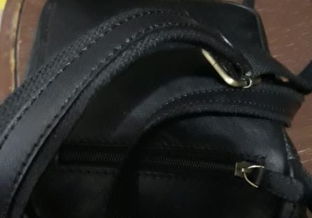 Bolso encontrado por el joven en Úbeda. Bolso encontrado por el joven en Úbeda.