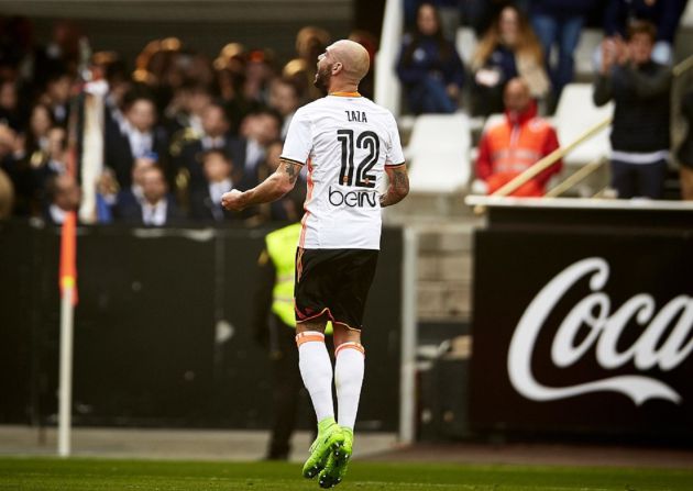 Zaza celebra un gol con el Valencia. Zaza celebra un gol con el Valencia.