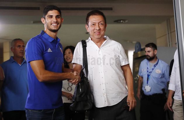 Guedes y Peter Lim, tras el fichaje de 2018. Guedes y Peter Lim, tras el fichaje de 2018.
