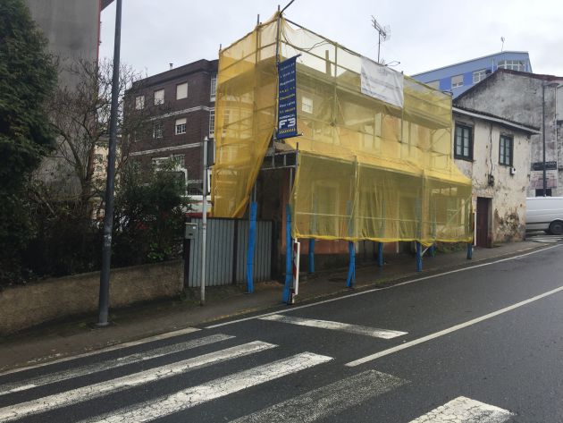 Cambre creará una plaza tras el derribo de las casas de la calle Balado Cambre creará una plaza tras el derribo de las casas de la calle Balado