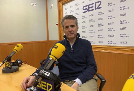 Cuatro mil corazones por sus manos Cuatro mil corazones por sus manos