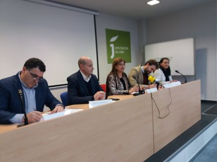 Momento de la intervención de la diputada, María Eugenia Valdivieso, en el centro Momento de la intervención de la diputada, María Eugenia Valdivieso, en el centro