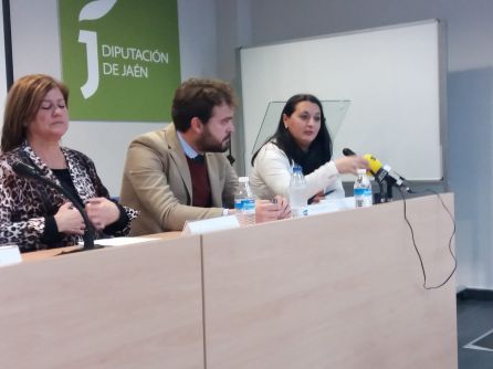 Momento de la intervención de la alcadlesa de Jimena, Esther Ulloa Momento de la intervención de la alcadlesa de Jimena, Esther Ulloa
