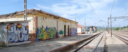 Adif explica sus motivos para derribar la antigua estación de ferrocarril de Marmolejo Adif explica sus motivos para derribar la antigua estación de ferrocarril de Marmolejo