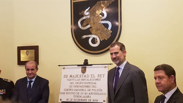 El rey Felipe VI preside los actos del 40 aniversario del Grupo Especial de Operaciones (GEO) de la Policía Nacional en Guadalajara: El rey Felipe VI agradece a los GEO "su labor y trabajo sacrificado" El rey Felipe VI preside los actos del 40 aniversario del Grupo Especial de Operaciones (GEO) de la Policía Nacional en Guadalajara: El rey Felipe VI agradece a los GEO "su labor y trabajo sacrificado"