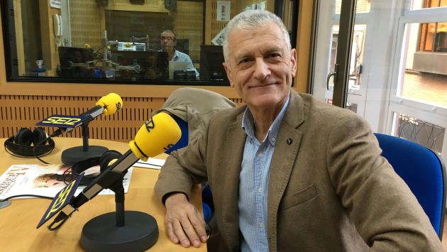 Ángel Campos en los estudios de Radio Murcia Ángel Campos en los estudios de Radio Murcia