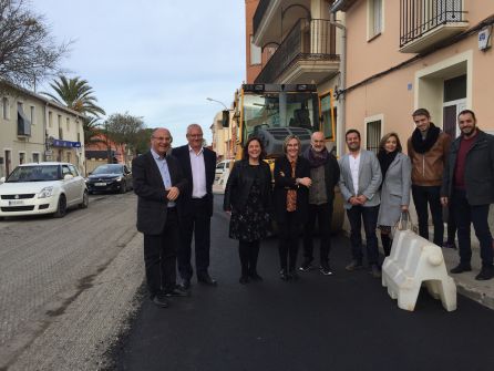 Visita a las obras de mejora de seguridad vial y movilidad peatonal en la travesía de la CV- 724 en La Xara. Visita a las obras de mejora de seguridad vial y movilidad peatonal en la travesía de la CV- 724 en La Xara.