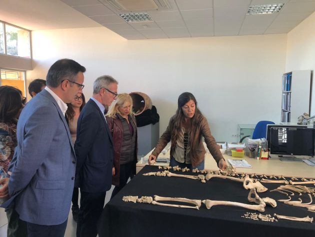 El ministro de Cultura, "impresionado" por el yacimiento de La Bastida El ministro de Cultura, "impresionado" por el yacimiento de La Bastida