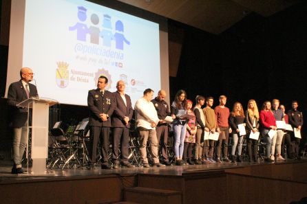 Participantes en el programa de prevención de violencia de género 'La máscara del amor'. Participantes en el programa de prevención de violencia de género 'La máscara del amor'.