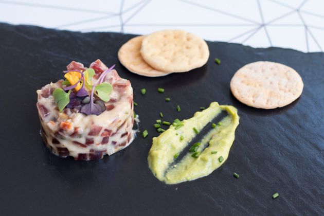 Tartar de lomo de presa ibérica Tartar de lomo de presa ibérica
