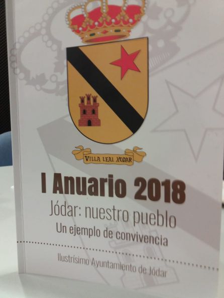 Portada del I Anuario 2018 Portada del I Anuario 2018
