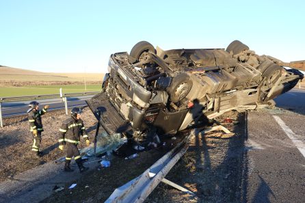 Un accidente ha mantenido cortado el tráfico en la A-62 varias horas Un accidente ha mantenido cortado el tráfico en la A-62 varias horas