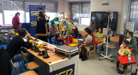 Acercando la magia a los más peques Acercando la magia a los más peques