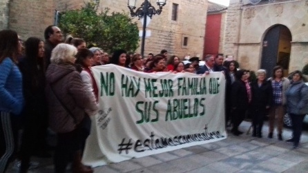 Manifestación para pedir que no se lleven a los 3 niños de Castellar Manifestación para pedir que no se lleven a los 3 niños de Castellar
